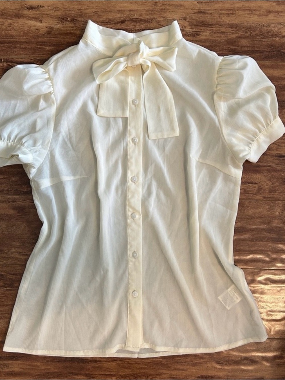 NEW cream blouse XSmall bow tie neck puffed shortsleeve ivory shirt retrovintage